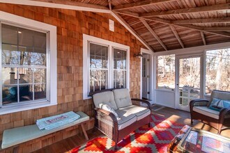 94 Atlantic Ave in Cohasset, MA - Foto de edificio - Building Photo