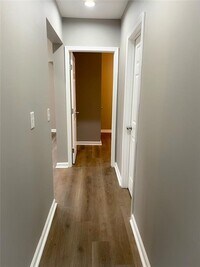 2893 White Oak Dr photo'