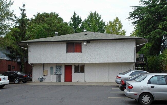 550 E 14th Ave in Eugene, OR - Building Photo - Building Photo