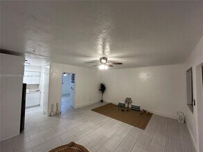2901 Polk St in Hollywood, FL - Building Photo - Building Photo