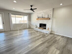 3617 S Siesta Ln in Tempe, AZ - Building Photo - Building Photo