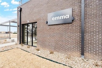726 E Emma Ave in Springdale, AR - Building Photo - Building Photo
