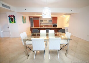 17201 Collins, Unit 504 in Sunny Isles Beach, FL - Building Photo - Building Photo