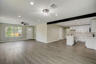 4513 Cavalcade St in Houston, TX - Building Photo - Building Photo