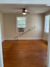 15 Athelone Ave in Greenville, SC - Building Photo - Building Photo