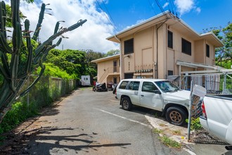 2902 Varsity Cir in Honolulu, HI - Building Photo - Building Photo