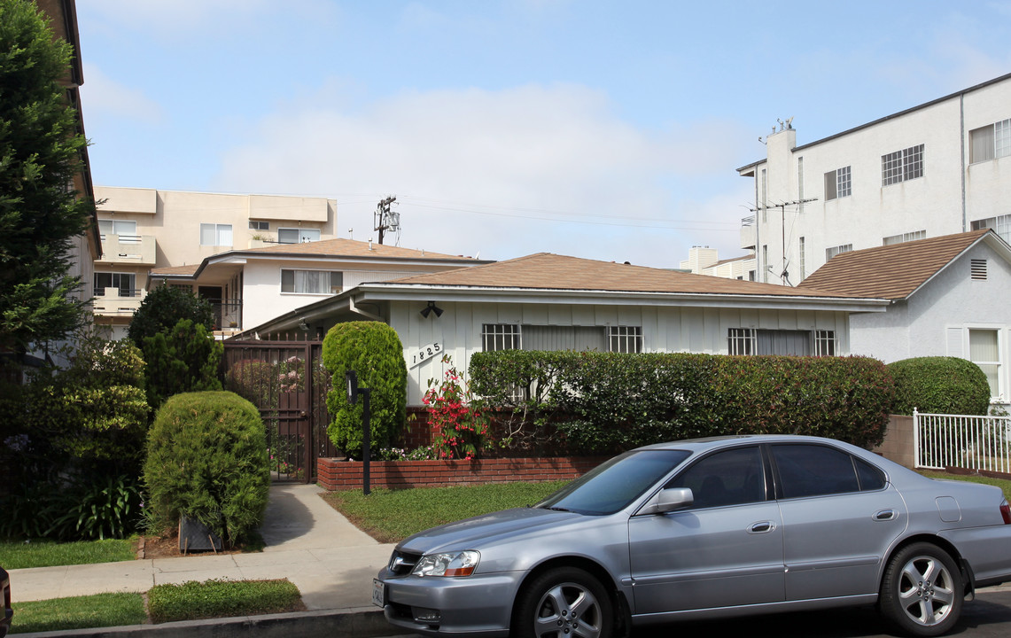 1825 Purdue Ave in Los Angeles, CA - Building Photo