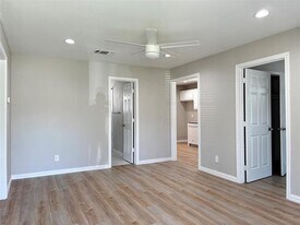 510 Magnolia St in Arlington, TX - Building Photo