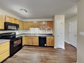 6652 Decatur Commons in Indianapolis, IN - Building Photo - Building Photo