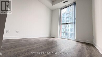 180 Front St E in Toronto, ON - Building Photo - Building Photo