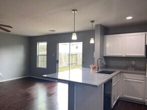 7231 Enchanted Creek Dr in Cypress, TX - Building Photo - Building Photo