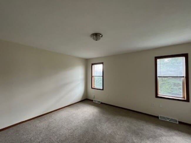 2716-2718 N Wright Rd in Janesville, WI - Building Photo - Building Photo