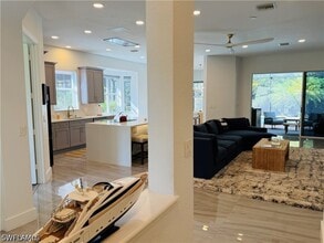 6072 Highwood Park Ct in Naples, FL - Building Photo - Building Photo