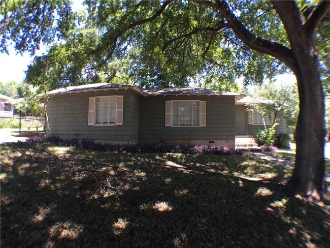 2000 Schulle Ave in Austin, TX - Building Photo - Building Photo