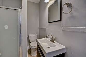 412 N Bradley Ave-Unit -2 in Indianapolis, IN - Building Photo - Building Photo