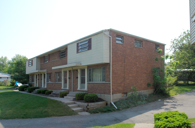 4896-4902 Fairway Ct in Columbus, OH - Foto de edificio - Building Photo