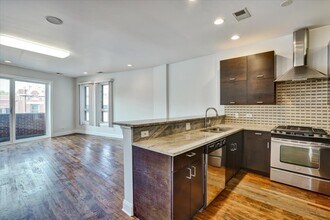 3505 N Elston Ave in Chicago, IL - Building Photo - Building Photo