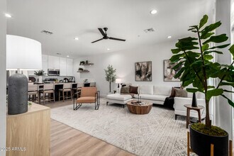 3426 E University Dr in Mesa, AZ - Building Photo - Building Photo