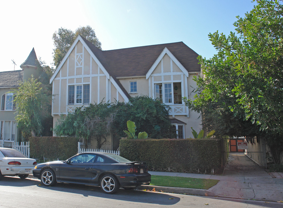 411 N Spaulding Ave in Los Angeles, CA - Building Photo