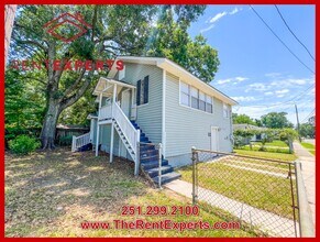 1103 Ross St in Mobile, AL - Building Photo - Building Photo