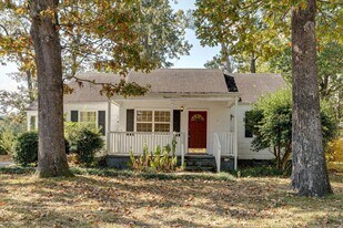 4910 Golfview Dr in Chattanooga, TN - Building Photo