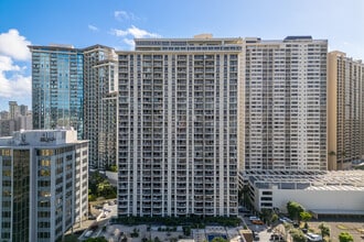 1717 Ala Wai in Honolulu, HI - Building Photo - Building Photo
