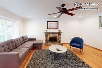 3051 Mark Ave in Santa Clara, CA - Foto de edificio - Building Photo