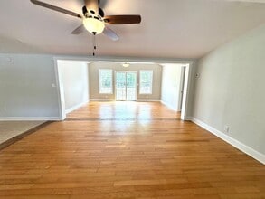 126 Shady Pines Dr in Hampstead, NC - Building Photo - Building Photo