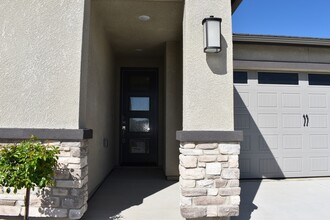 232 Journey Wy S in Madera, CA - Building Photo - Building Photo