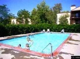 2955 Lakeside Dr, Unit 218