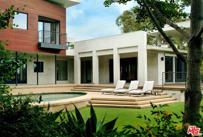 property at 357 N Skyewiay Rd