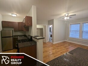 515 W Melrose St, Unit 3 in Chicago, IL - Building Photo - Building Photo