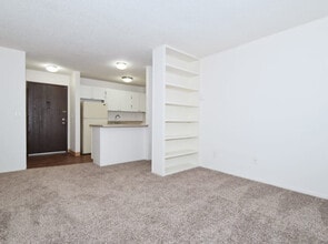 Garden Home 1 in Portland, OR - Foto de edificio - Building Photo