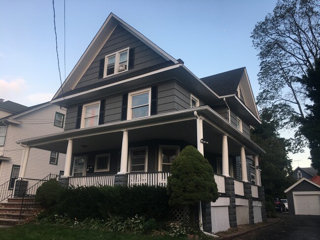 60 Summit Ave, Unit 60 Summit 4 BR in North Plainfield, NJ - Building Photo - Building Photo