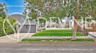 3026 Greenfield Ave in Los Angeles, CA - Building Photo - Building Photo