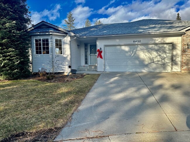 property at 8432 N Pine Meadows Ln