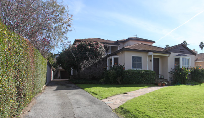 804 Arroyo Dr in South Pasadena, CA - Foto de edificio - Building Photo