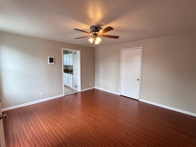 2985 E St, Unit E St #4 in San Diego, CA - Foto de edificio - Building Photo