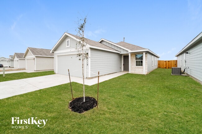 9119 Griffith Run in Converse, TX - Foto de edificio - Building Photo