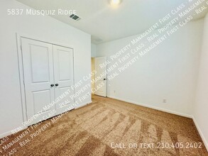 5837 Musquiz Rdg in Geronimo, TX - Building Photo - Building Photo