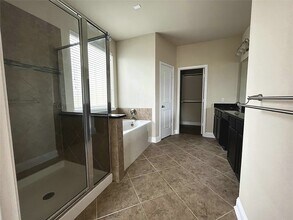 307 Maverick Run Ct in Rosenberg, TX - Foto de edificio - Building Photo