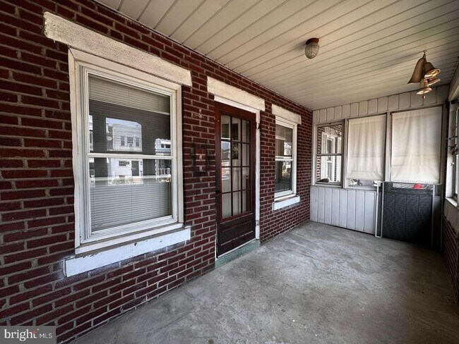 930 McDowell Ave in Chester, PA - Building Photo - Building Photo