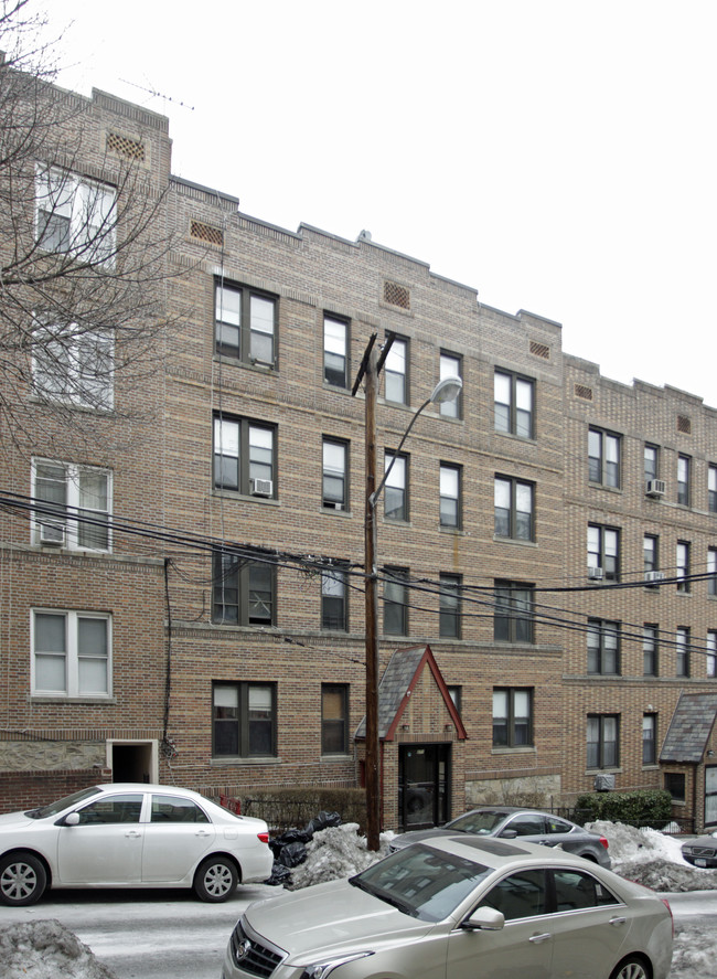 271 E 237th in Bronx, NY - Building Photo - Building Photo