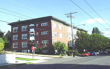 Littlefield Apartments in Seattle, WA - Building Photo - Building Photo