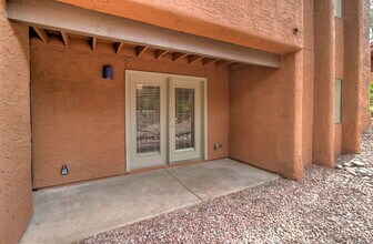 4704 E Paradise Village Pkwy N in Phoenix, AZ - Building Photo - Building Photo