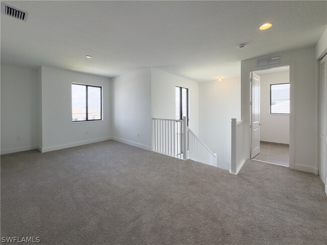 5286 Nevola Ave