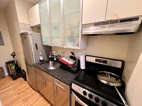 63 Burbank St, Unit 18 in Boston, MA - Building Photo - Building Photo