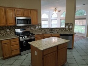 6717 Carrington Dr, Unit 1600-03-208 in Plano, TX - Foto de edificio - Building Photo