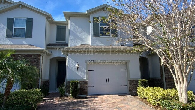 property at 7490 Aloma Pines Ct