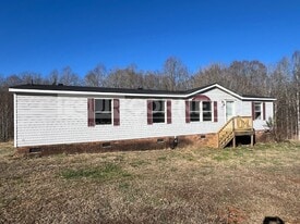 212 Kara Ln in Lexington, NC - Building Photo